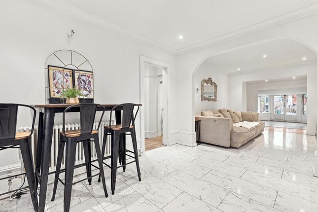 218 Rayleigh Road, Brentwood photo 4