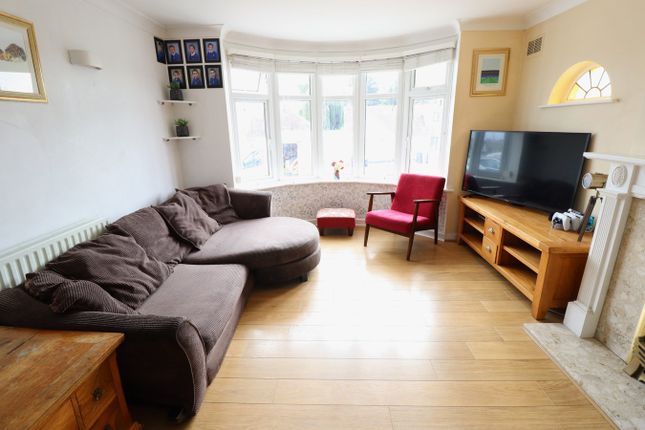 9, Shannon Avenue, Rayleigh photo 4
