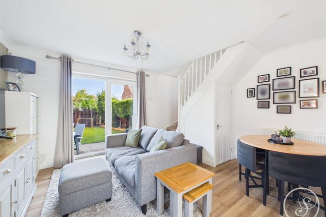 10, Leventhorpe Court,, Leeds photo 2