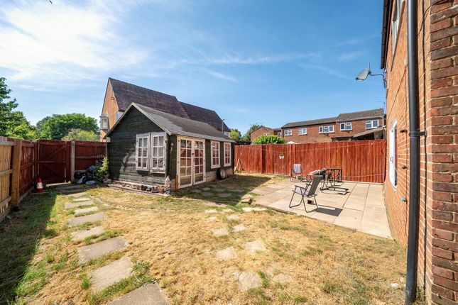 5 Itchen Court, Andover photo 4