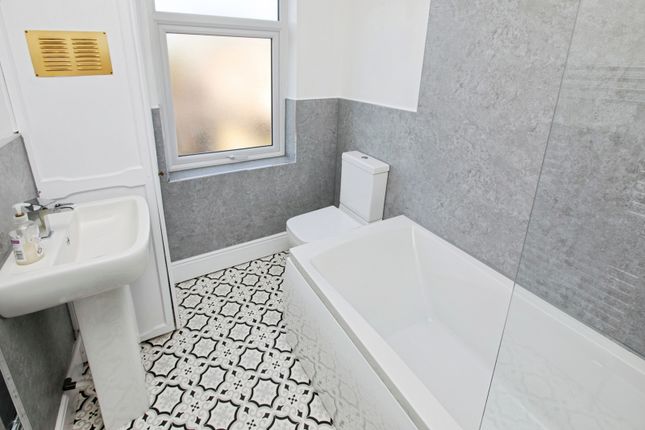 12, Southwood Street, Derbyshire photo 3