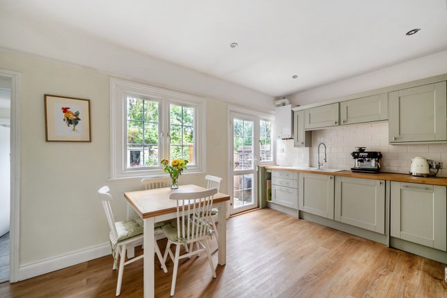 120, Lower Green Road, Esher photo 4
