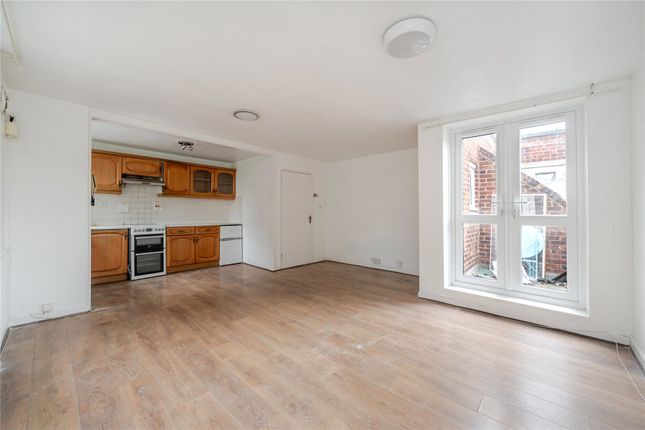 32, Pembroke Road, Bromley photo 2