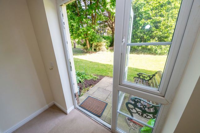 8 Atkinson Court, Havant Road, Cosham photo 3