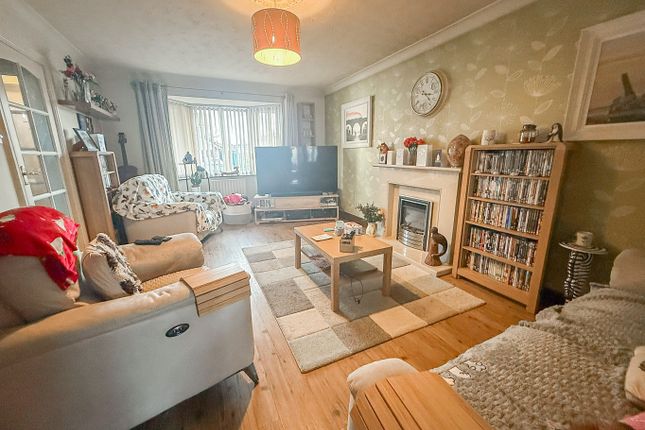 2, Burnmoor Close, Lincoln photo 4