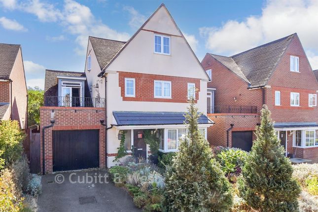 25, Greenhurst Drive, East Grinstead photo 2