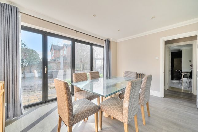 5, Wondesford Dale, Bracknell photo 4