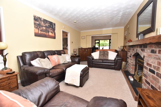 57, Templegate Avenue, West Yorkshire photo 4