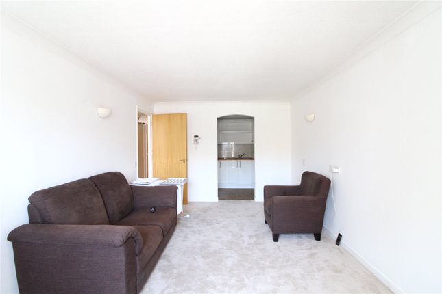 20 Borrowdale Court,, Gordon Hill, Middlesex photo 2
