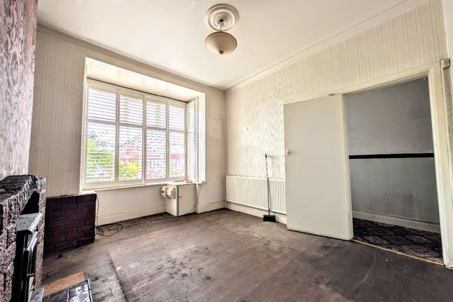 84 Highfield Road, Bolton photo 3