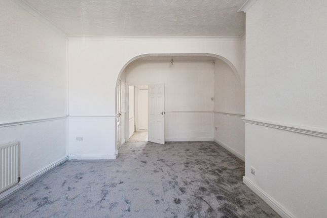90, Cheetham Hill Road, Greater Manchester photo 3