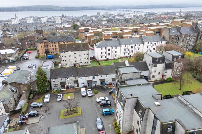 Property for sale in Hill Square, Dundee