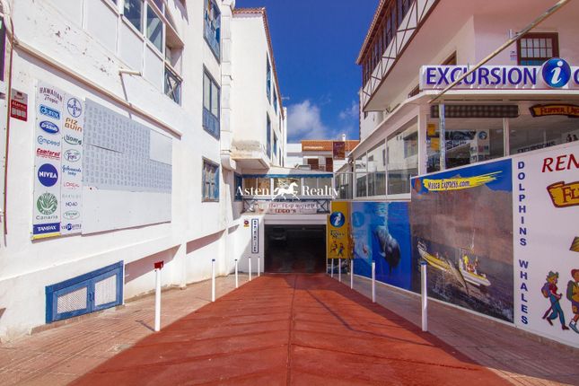 Commercial property for sale in Puerto De Santiago, Santa Cruz Tenerife, Spain