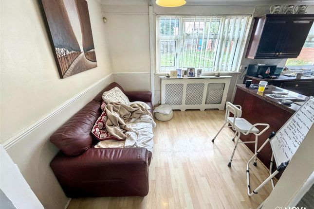 70, Williton Road, Luton photo 4