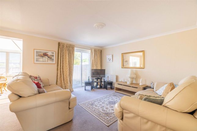 5, Wyatt Road, Windsor photo 4