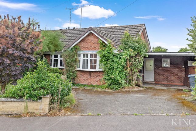 2 bed bungalow for sale in Winchcombe Road, Alcester B49