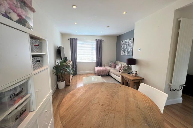 14, Gascoigne Way, Billericay photo 3