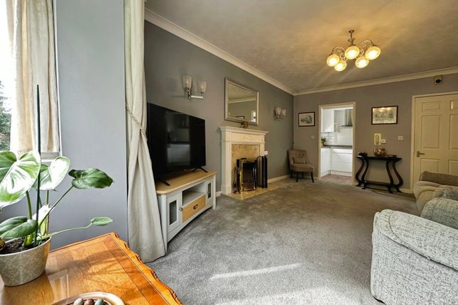 46 Beechwood Court, Corfton Drive, Tettenhall, Wolverhampton photo 3