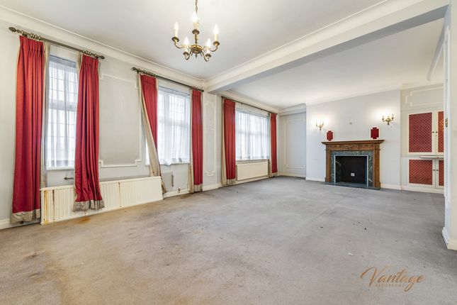 Flat for sale in Wellington Road, St John's Wood