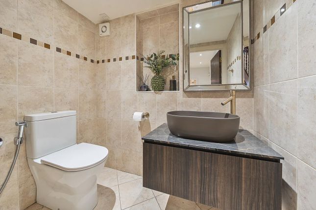 Davidson Frost-Wellings, Dfw, Uxbridge Road, WC Ro