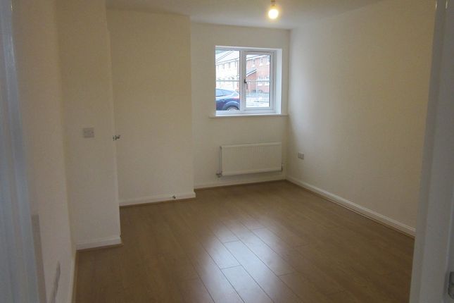 14 Vale Street, Pentrechwyth photo 2