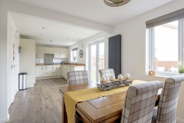 27, Kirkwood Crescent, Dunbar photo 4