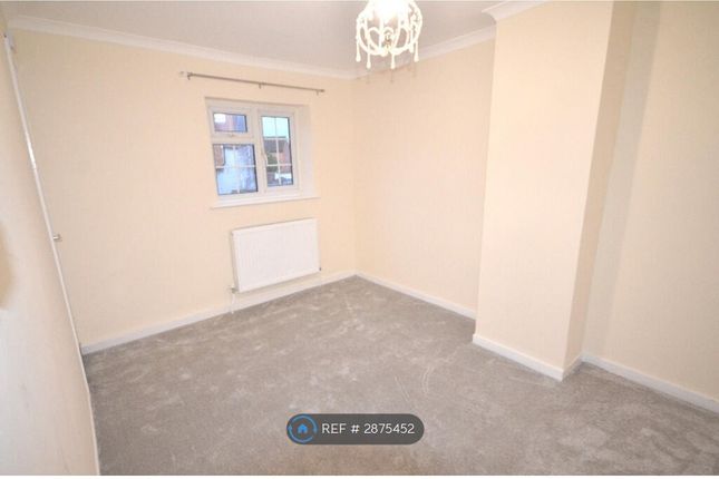 Caldecote St, Newport Pagnell photo 4