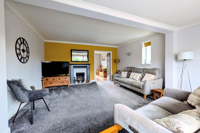 8, White House Drive, Stockton-on-Tees photo 2