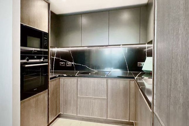 Flat 13, Manuscript Court, London photo 4