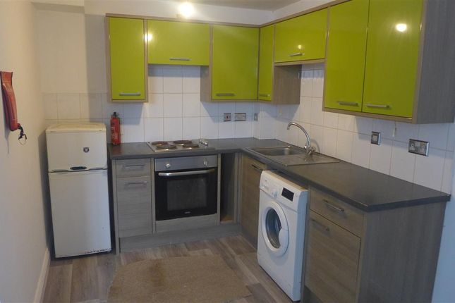 Flat to rent in The Fox, Somerset Terrace, Bedminster, Bristol