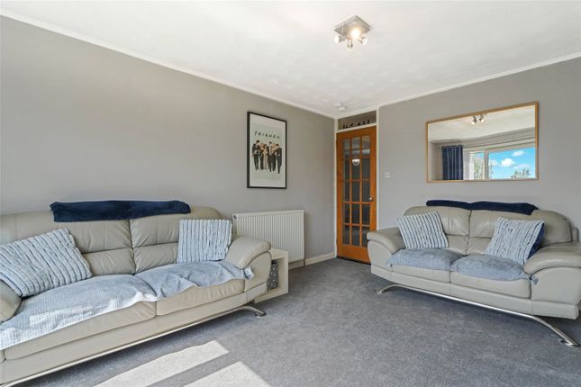 83, Morar Drive, Glasgow photo 3