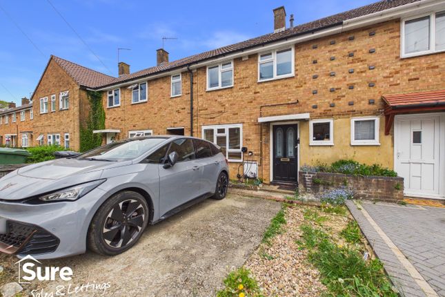 13 Hillary Road, Hemel Hempstead, Hertfordshire photo 2