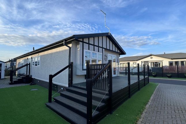 Mobile/park home for sale in Bay Beach Road Sandy Bay, Canvey Island