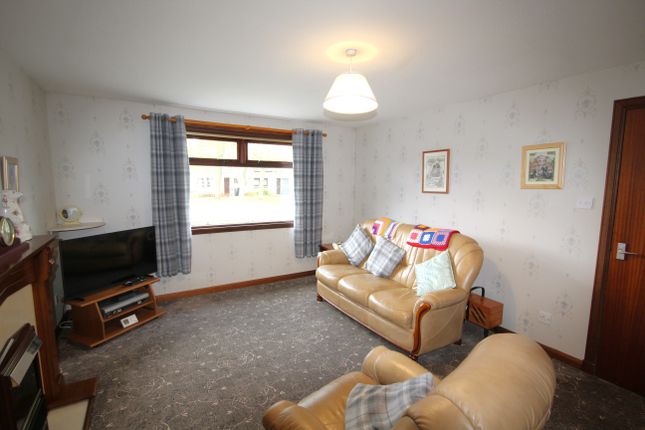 13, Aden Crescent, Old Deer photo 4