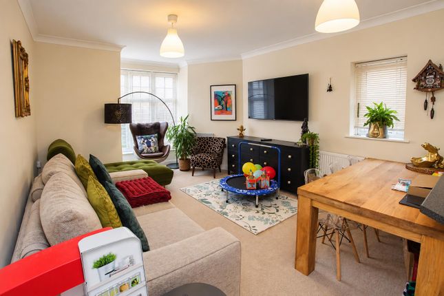11, Saxon Place, Reading photo 4