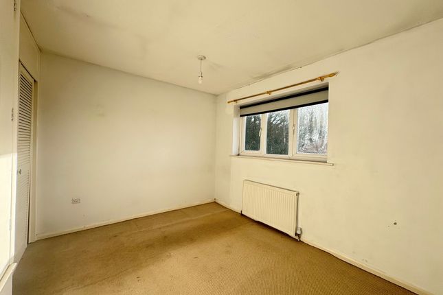 15, Dore Close, Northampton photo 3