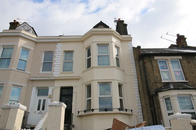 Studio to rent in Herbert Road, London