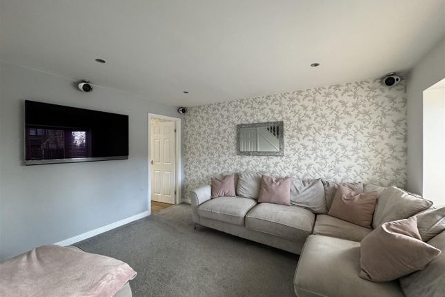 Mews house for sale in Warwick Close, Dukinfield