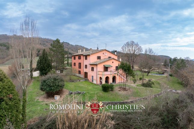 Thumbnail Leisure/hospitality for sale in Montone, Umbria, Italy