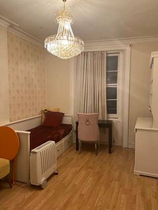 Flat to rent in Craven Terrace, London