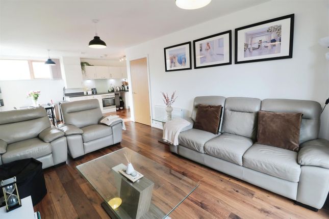 Flat for sale in Crossbill Way, Newhall, Harlow
