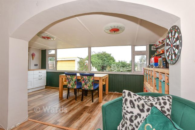 30, Ford Close, Herne Bay photo 2