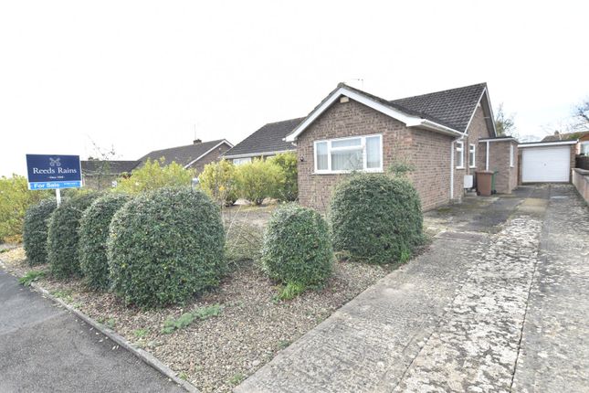 Bungalow for sale in Merrybrook, Evesham, Worcestershire