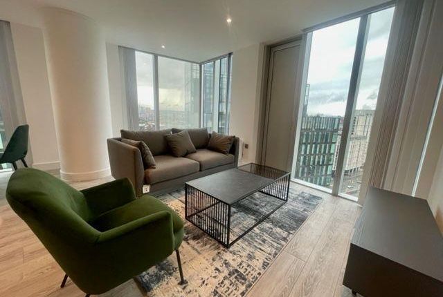 Flat 1605, Blade Tower, Manchester photo 3