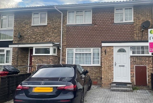 Thumbnail Terraced house to rent in Griffin Close, Slough