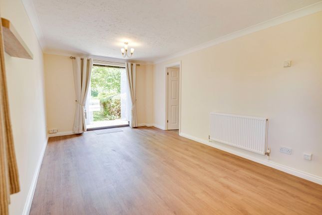 129 Lawrence Moorings, Sheering Mill Lane, Sawbridgeworth photo 4