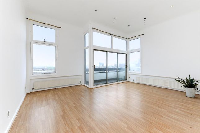 Thumbnail Flat to rent in Cresta House, Finchley Road, London