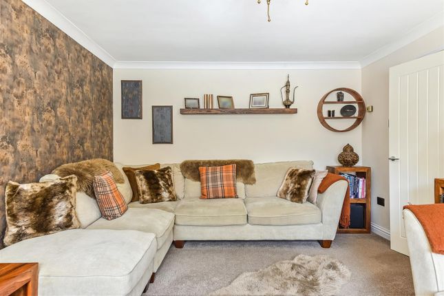 12, Reculver Way, Andover photo 4