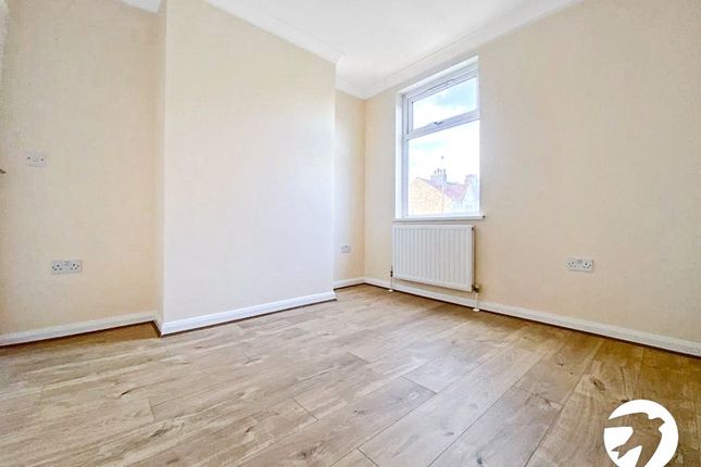 Terraced house to rent in Reform Road, Chatham, Kent
