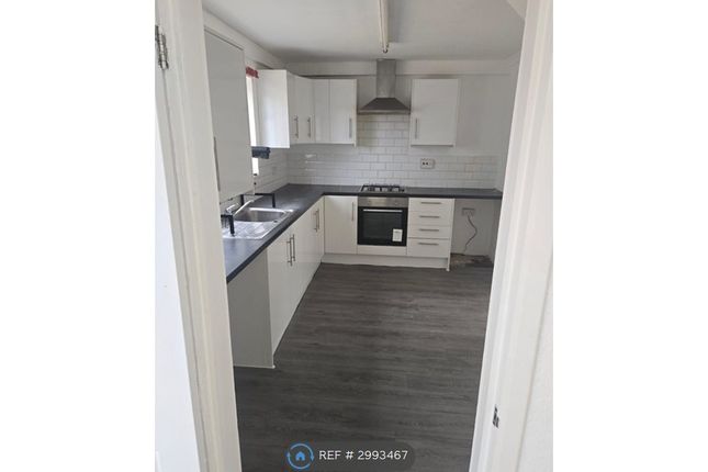 Headley Drive, New Addington, Croydon photo 3